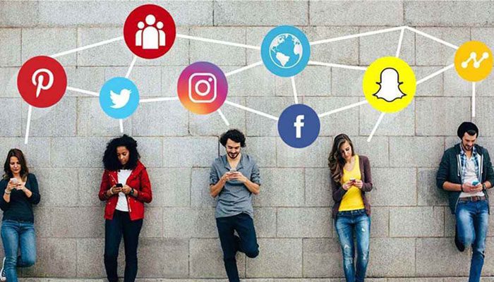 ಅತಿಯಾದ ಸೋಶಿಯಲ್ ಮೀಡಿಯಾ ಬಳಕೆ ಡೇಂಜರ್ – ದಿನಕ್ಕೆ ಎಷ್ಟು ಹೊತ್ತು Social Media ಬಳಸಬೇಕು?