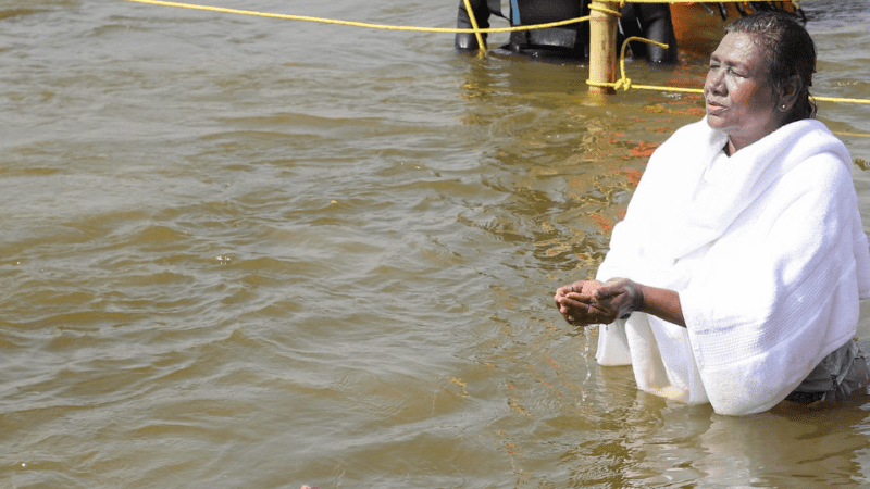 ಮಹಾಕುಂಭ ಮೇಳಕ್ಕೆ ಭೇಟಿ ನೀಡಿದ ಮುರ್ಮು – ತ್ರಿವೇಣಿ ಸಂಗಮದಲ್ಲಿ ಪುಣ್ಯ ಸ್ನಾನ