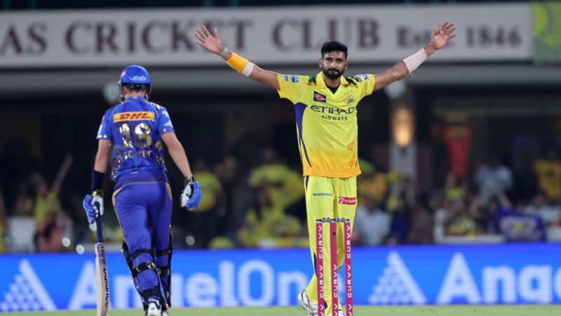 27 ಓವರ್.. 78 ಡಾಟ್ ಬಾಲ್ಸ್ –  CSK ಸೋಲಿನಲ್ಲೂ ಗೆದ್ದ ಖಲೀಲ್ಭುವಿ & ಜೋಶ್ ಬೌಲಿಂಗ್ ಹೇಗಿದೆ?