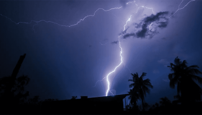 ರಾಜ್ಯದಲ್ಲಿ ಮುಂದಿನ ನಾಲ್ಕು ದಿನ ಭಾರಿ ಮಳೆ – ಈ ಜಿಲ್ಲೆಗಳಲ್ಲಿ ಆರೆಂಜ್ ಅಲರ್ಟ್ ಘೋಷಣೆ!