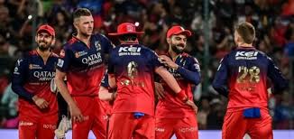 RCBಗೆ 17+4=21 ಚಾಲೆಂಜ್  – ಟಾಪ್ -2 ಸೇಫ್.. ಡೇಂಜರ್ ಝೋನ್ ಏನು?ರೆಡ್ ಆರ್ಮಿಗೆ ಎಲಿಮಿನೇಟರ್ ವಿಲನ್!