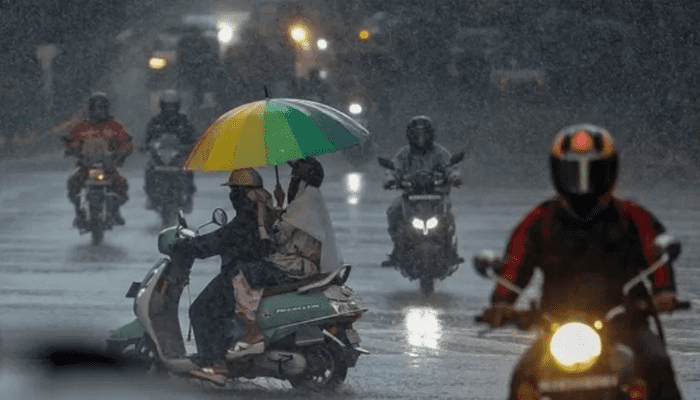 ರಾಜ್ಯದಲ್ಲಿ ಮತ್ತೆ ಮಳೆ ಆರ್ಭಟ – ಮೂರು ದಿನ ಬಿರುಗಾಳಿ ಸಹಿತ ಭಾರೀ ಮಳೆ!