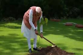 ಮಹಿಳೆಯರು ಕೊಟ್ಟ ಸಿಂಧೂರ ಸಸಿ ನೆಟ್ಟ ನರೇಂದ್ರ ಮೋದಿ – ಸಿಂಧೂರ ಗಿಡದ ವಿಶೇಷ ಏನು ಗೊತ್ತಾ?