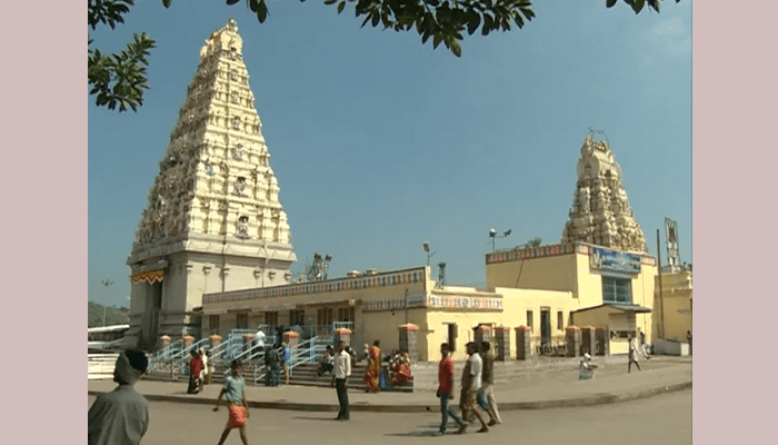 ಕೇವಲ 30 ದಿನಗಳಲ್ಲಿ ಮಲೆ ಮಾದಪ್ಪನ ಹುಂಡಿಗೆ 2.36 ಕೋಟಿ ಕಾಣಿಕೆ!