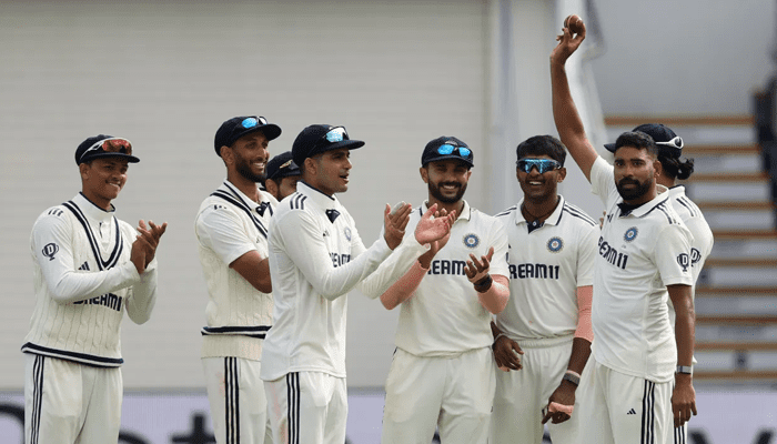 ENG ಚೆಂಡಾಡಿದ ಸಿರಾಜ್ & ದೀಪ್.. 6 ಜನ DUCK.. ಹೇಗಿತ್ತು ಅಟ್ಯಾಕ್? – ಗೆಲುವಿಗೆ ಹತ್ತಿರವಾಯ್ತಾ ಟೀಂ ಇಂಡಿಯಾ?