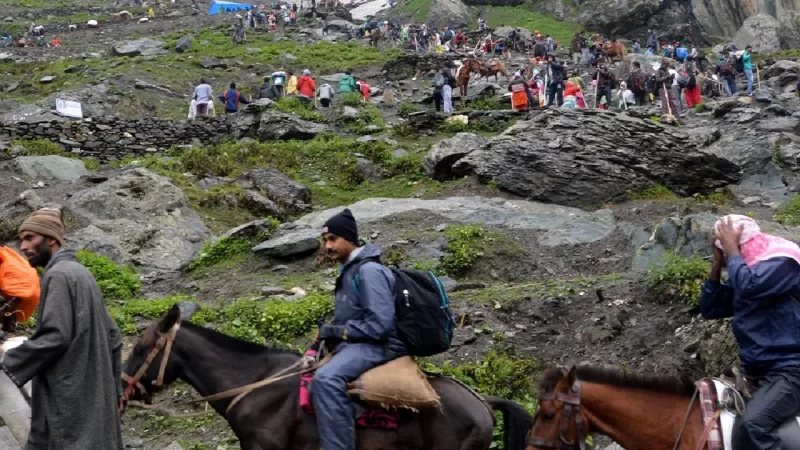 ಅಮರನಾಥ ಯಾತ್ರೆಗೆ ಭಕ್ತ ಸಾಗರ – ಭದ್ರತಾ ಪಡೆಗಳಿಂದ ಎಲ್ಲೆಲ್ಲೂ ಕಟ್ಟೆಚ್ಚರ