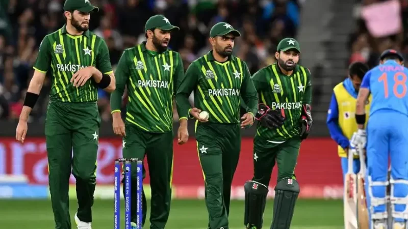 ಪಾಕ್ ಕ್ರಿಕೆಟಿಗರ ಕಳಪೆ ಪ್ರದರ್ಶನ – ಸ್ಯಾಲರಿಗೆ ಕತ್ತರಿ ಹಾಕೋಕೆ ಮುಂದಾದ ಪಿಸಿಬಿ
