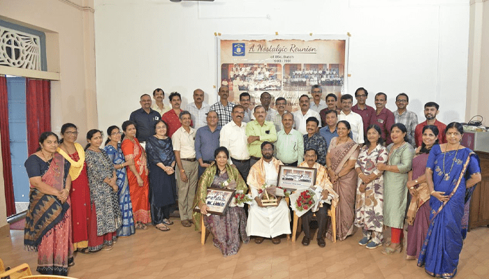 3 ದಶಕಗಳ ಬಳಿಕ ಸಹಪಾಠಿಗಳ ಪುನರ್ ಮಿಲನ! – ಅಪರೂಪದ ಕ್ಷಣಕ್ಕೆ ಸಾಕ್ಷಿಯಾದ ಸಂತ ಫಿಲೋಮಿನಾ ಕಾಲೇಜು!