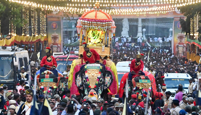 ಚಿನ್ನಸ್ವಾಮಿ ದುರಂತ ಎಫೆಕ್ಟ್‌! – ಜಂಬೂಸವಾರಿ ಬಳಿ 11,600 ಆಸನ ಕಡಿತ!