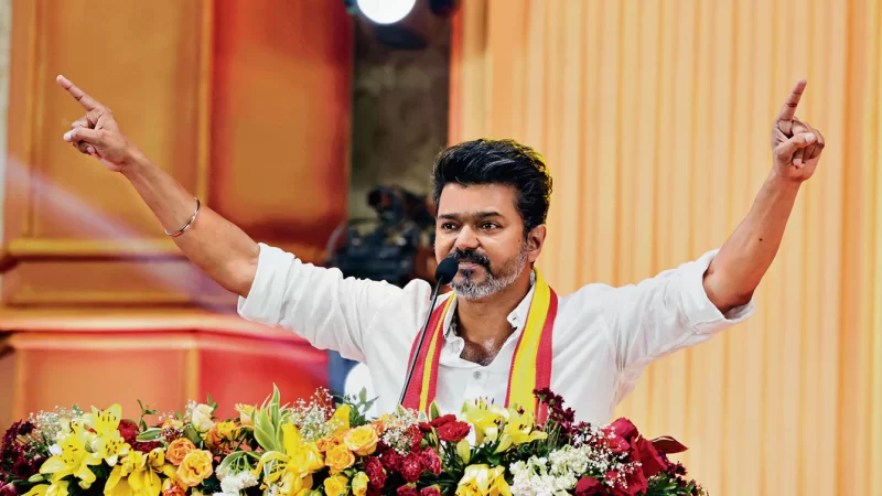 ‘ಯಾವ ಪಕ್ಷದ ಜೊತೆಯೂ ಮೈತ್ರಿ ಇಲ್ಲ, ಒಬ್ಬಂಟಿಯಾಗಿ ಎಲೆಕ್ಷನ್ ಎದುರಿಸುತ್ತೇವೆ’ – ದಳಪತಿ ವಿಜಯ್