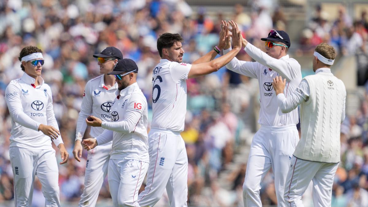 28 ನಿಮಿಷ.. 34 ಬಾಲ್.. 4 ವಿಕೆಟ್ – 224 ರನ್ ಗಳಿಗೆ ಇಂಡಿಯಾ ಆಲೌಟ್ಆಂಗ್ಲರ BAZBALL ಮುಂದೆ ಗೆಲ್ತಾರಾ?