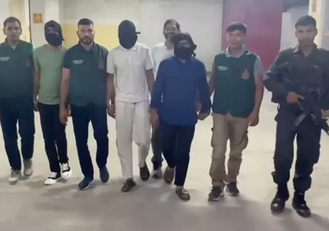 ಪಾಕಿಸ್ತಾನದೊಂದಿಗೆ ಸಂಪರ್ಕ – ಮೂವರು ಭಯೋತ್ಪಾದಕ  ಸಹಚರರು ಅರೆಸ್ಟ್