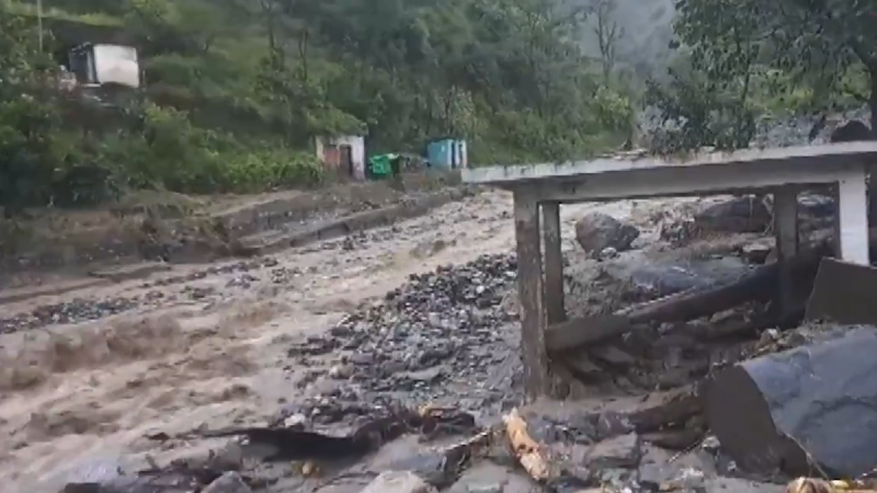 ಉತ್ತರಾಖಂಡ್‌ನಲ್ಲಿ ರಣ ಮಳೆ –  ಥರಾಲಿಯಲ್ಲಿ ಪ್ರವಾಹ, ಸಾಕಷ್ಟು ಜನ ನಾಪತ್ತೆ