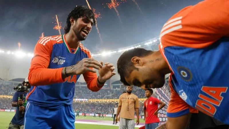 PAK ಕೈಗಳಿಂದ ಕಪ್ ಬೇಡ – ಫೈನಲ್ ಗೆದ್ದು ಟ್ರೋಫಿ ಬಿಟ್ಟ ಭಾರತತಿಲಕ್ ಫೈರ್.. ಪಾಕಿಸ್ತಾನ ಊಸ್ಟ್!