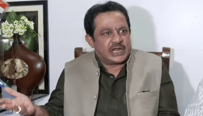 ಯಾವುದೇ ಕ್ಷಣದಲ್ಲಿ ಸಚಿವ ಸಂಪುಟ ವಿಸ್ತರಣೆ – ನಾಗೇಂದ್ರ ಮತ್ತೇ ಸಚಿವರಾಗ್ತಾರೆ ಎಂದ ಜಮೀರ್!