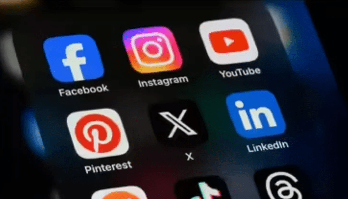 ನೇಪಾಳದಲ್ಲಿ ಸೋಶಿಯಲ್‌ ಮೀಡಿಯಾ ಬ್ಯಾನ್‌ – ಸರ್ಕಾರದ ವಿರುದ್ಧ ಸಿಡಿದೆದ್ದ ಜನ.. 3 ಮಂದಿ ಸಾವು!