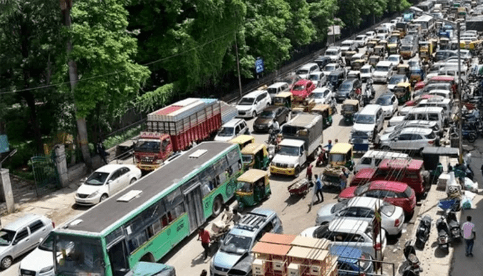 ಪೀಕ್‌ ಅವರ್‌ನಲ್ಲಿ ಸಿಂಗಲ್‌ ಆಗಿ ಕಾರ್‌ ಓಡಿಸ್ತೀರಾ? – ಇನ್ಮುಂದೆ ಟಾಕ್ಸ್‌ ಕಟ್ಟಲು ರೆಡಿ ಆಗಿ!