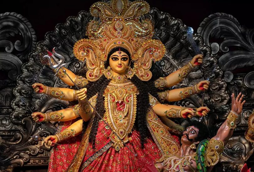 ಶುಕ್ರವಾರ ಪೂಜಿಸುವುದಾದರೆ ಈ 3 ದೇವತೆಯರನ್ನು ಪೂಜಿಸಿ – ನಿಮಗೆ ಸಿಗಲಿದೆ ಸುಖ, ನೆಮ್ಮದಿ