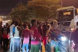 ಗಣಪತಿ ವಿಸರ್ಜನೆ  ಮೆರವಣಿಗೆ ವೇಳೆ ಕಲ್ಲು ತೂರಾಟ – ಬೂದಿ ಮುಚ್ಚಿದ ಕೆಂಡದಂತಾದ ಮಂಡ್ಯ