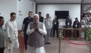 ಉಪರಾಷ್ಟ್ರಪತಿ ಹುದ್ದೆಗೆ ಮತದಾನ –  ವೋಟ್ ಹಾಕಿದ ಮೋದಿ, H.D ದೇವೇಗೌಡ, ಖರ್ಗೆ