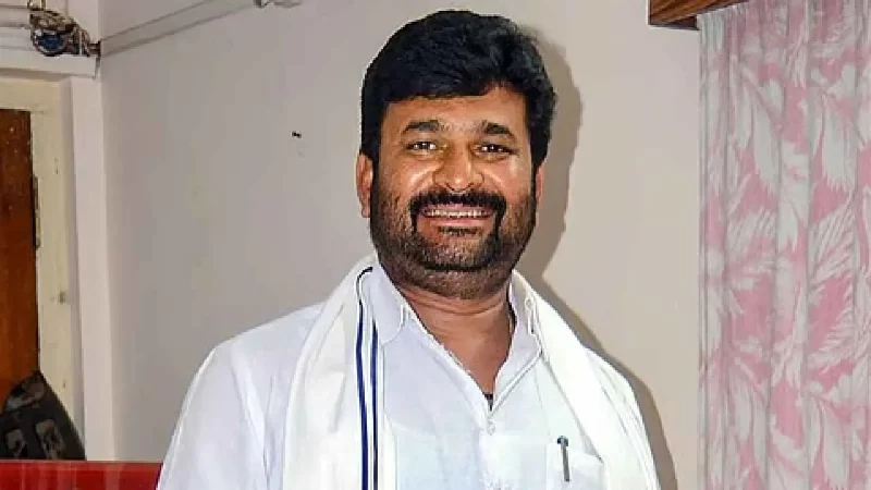 ಕಾಂಗ್ರೆಸ್ ಶಾಸಕ ವಿನಯ್ ಕುಲಕರ್ಣಿಗೆ 2 ದಿನಗಳ ಮಧ್ಯಂತರ ಜಾಮೀನು – ಪುತ್ರನ ಶಸ್ತ್ರಚಿಕಿತ್ಸೆಯಲ್ಲಿ ಭಾಗಿಯಾಗಲು ಅವಕಾಶ