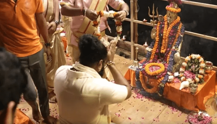 ಕಾಶಿ ವಿಶ್ವನಾಥನ ದರ್ಶನ ಪಡೆದ ಕಾಂತಾರ ಶಿವ – ಕಾಶಿ ಯಾತ್ರೆ ಕೈಗೊಂಡ ರಿಷಬ್‌ ಶೆಟ್ಟಿ!