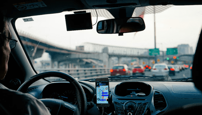 ಕ್ಯಾಬ್‌ ಡ್ರೈಬರ್‌ ಟಿಪ್ಸ್‌ ಕೊಟ್ಟ ಮಹಿಳೆ! – ಅಯ್ಯೋ.. ಸಹಾಯ ಮಾಡಿದ್ದೇ ತಪ್ಪಾಯ್ತಾ?