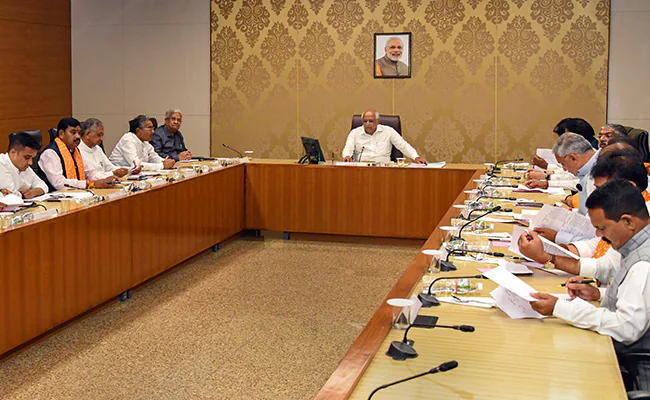 ಗುಜರಾತ್‌ನಲ್ಲಿಂದು ಹೊಸ ಸಚಿವ ಸಂಪುಟ ರಚನೆ  – 22 ಸಚಿವರಿಂದ ಪ್ರಮಾಣ ವಚನ ಸ್ವೀಕಾರ