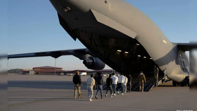 ಅಮೆರಿಕ ಪ್ರವೇಶಿಸಿದ 54 ಭಾರತೀಯರನ್ನು ಅಮೆರಿಕಾ ಗಡಿಪಾರು  – ಕುಟುಂಬಸ್ಥರಿಗೆ ಹಸ್ತಾಂತರಿಸಿದ ಖಾಕಿ