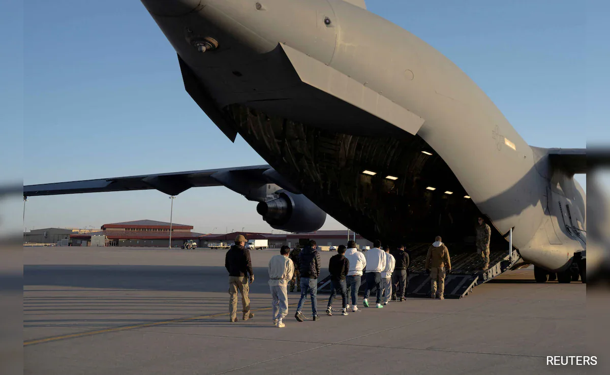 ಅಮೆರಿಕ ಪ್ರವೇಶಿಸಿದ 54 ಭಾರತೀಯರನ್ನು ಅಮೆರಿಕಾ ಗಡಿಪಾರು  – ಕುಟುಂಬಸ್ಥರಿಗೆ ಹಸ್ತಾಂತರಿಸಿದ ಖಾಕಿ