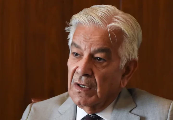 ತನ್ನದೇ ಯುದ್ಧ ವಿಮಾನಗಳ ಅವಶೇಷಗಳಡಿ ಭಾರತವನ್ನು ಹೂತುಹಾಕುತ್ತೇವೆ-  ಭಾರತದ ವಿರುದ್ಧ ನಾಲಿಗೆ ಹರಿಬಿಟ್ಟ ಪಾಕ್