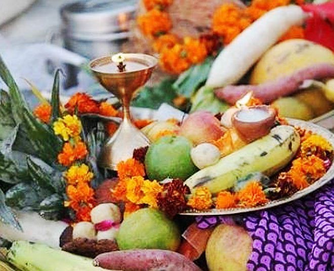 ಪ್ರತಿನಿತ್ಯ ದೇವರ ಪೂಜೆ ಮಾಡುವಾಗ ಈ  ತಪ್ಪುಗಳನ್ನ ಮಾಡಲೇ ಬೇಡಿ