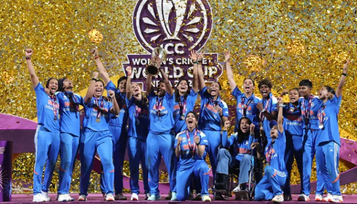 52 ವರ್ಷಗಳ ವಿಶ್ವಕಪ್ ಬರ ನೀಗಿಸಿಕೊಂಡ ಭಾರತ! – ಭಾರತ ವನಿತೆಯರಿಗೆ ಚೊಚ್ಚಲ ವಿಶ್ವಕಪ್‌ ಕಿರೀಟ!