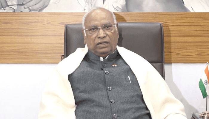 ಪವರ್‌ ಶೇರಿಂಗ್‌ ಫೈಟ್!‌ – ಸಿಎಂ-ಡಿಸಿಎಂ ಎಲ್ಲರನ್ನೂ ಕರೆಸಿ ಸೆಟಲ್‌ ಮಾಡ್ತೀವಿ ಎಂದ ಖರ್ಗೆ!