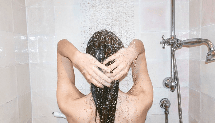 ನಿತ್ಯ ಸ್ನಾನ ಮಾಡಿದ್ರೆ ಚರ್ಮದ ಖಾಯಿಲೆ ಬರುತ್ತಾ? – ಬಯಲಾಯ್ತು ಶಾಕಿಂಗ್‌ ವಿಚಾರ!