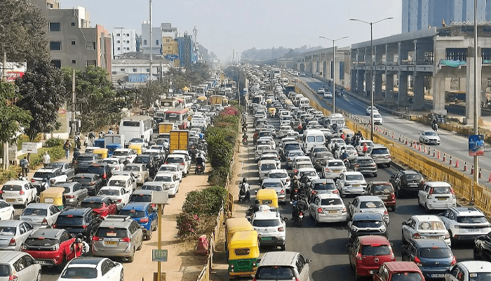 ಇನ್ಮುಂದೆ ಕ್ಯಾಬ್‌ಗಳಲ್ಲಿ 112 ತುರ್ತು ಸಹಾಯವಾಣಿ ಸ್ಟಿಕ್ಕರ್​ ಕಡ್ಡಾಯ! – ಪೊಲೀಸರಿಂದ ಹೊಸ ಮಾರ್ಗ ಸೂಚಿ ಬಿಡುಗಡೆ