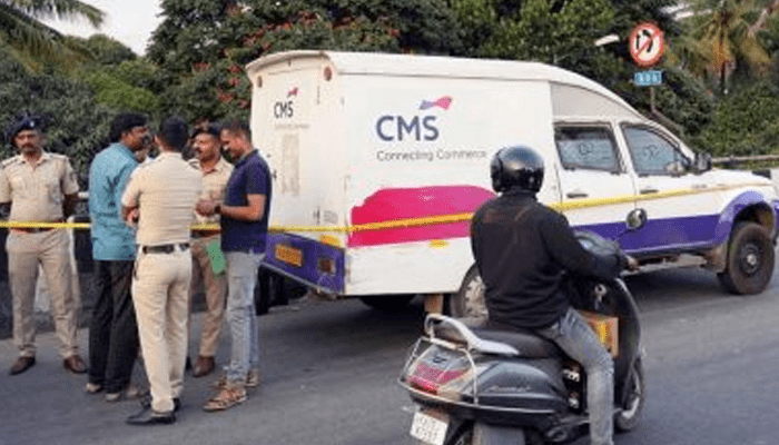 CMS ಸಿಬ್ಬಂದಿಗೆ 7 ಕೋಟಿ ರೂಪಾಯಿಗಿಂತ ಊಟವೇ ಮುಖ್ಯ ಆಯ್ತಾ? – ಬಗೆದಷ್ಟು ಬಯಲಾಗುತ್ತಿದೆ ದರೋಡೆ ರಹಸ್ಯ!