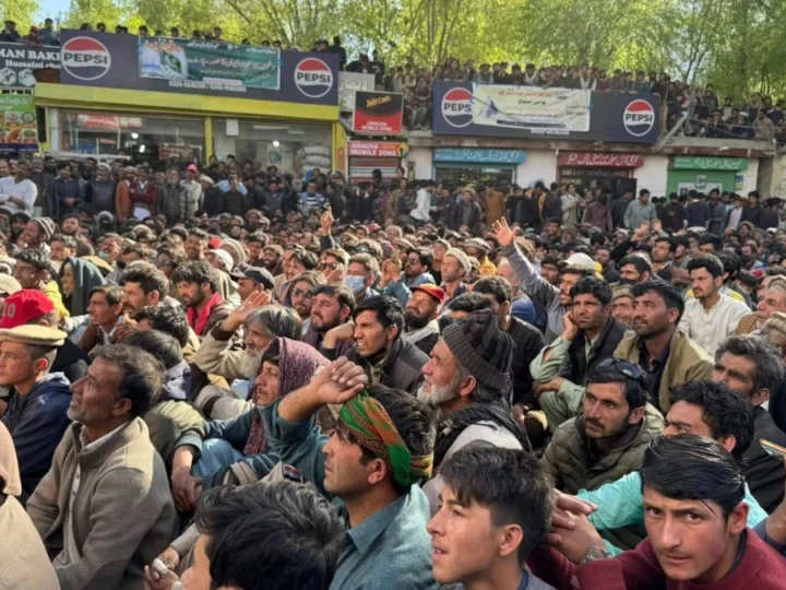 POKಯಲ್ಲಿ ಪಾಕ್ ಸರ್ಕಾರದ ವಿರುದ್ಧ ಜೆನ್‌ ಝೀಗಳ ಪ್ರತಿಭಟನೆ – ಉರುಳುತ್ತಾ ಸರ್ಕಾರ?