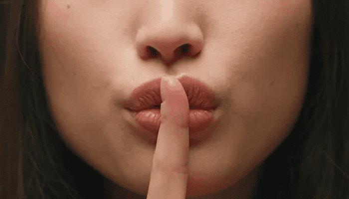 ಮಹಿಳೆಯರ ಬಾಯಲ್ಲಿ ಸೀಕ್ರೆಟ್ ನಿಲ್ಲಲ್ಲ ಯಾಕೆ! – ಈ ವಿಚಾರ ಗೊತ್ತಾದ್ರೆ ನೀವೂ ಶಾಕ್‌ ಆಗ್ತೀರಾ!