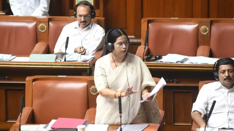 ಗೃಹಲಕ್ಷ್ಮೀ ಉತ್ತರಕ್ಕೆ ಸದನ ತತ್ತರ –   ತಪ್ಪು ಒಪ್ಪಿಕೊಂಡ ಲಕ್ಷ್ಮೀ ಹೆಬ್ಬಾಳ್ಕರ್