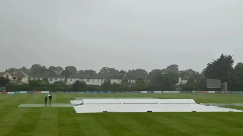 ಫ್ಯಾನ್ಸ್ ಕ್ರೇಜ್ ಹೆಚ್ಚಿಸಲು ಬ್ಯಾಟಿಂಗ್ ಫ್ರೆಂಡ್ಲಿ ಪಿಚ್ ಮಾಡಿದ್ರಾ – ಬ್ಯಾಲೆನ್ಸ್ ತಪ್ಪಿತಾ ಕ್ರಿಕೆಟ್? –  