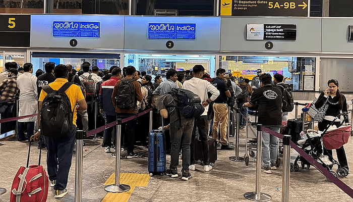 ಬೆಂಗಳೂರು ಕೆಂಪೇಗೌಡ ಏರ್ಪೋಟ್ ನಲ್ಲಿ 62ಕ್ಕೂ ಹೆಚ್ಚು ಇಂಡಿಗೋ ವಿಮಾನ ಹಾರಾಟ ರದ್ದು!