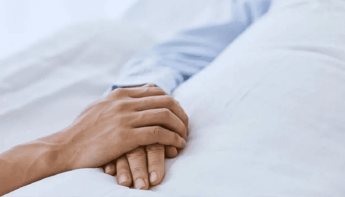 ಆಗಿದ್ದು ಮೊಣಕಾಲು ಆಪರೇಷನ್!‌ – ಎಚ್ಚರವಾದಾಗ ಬಾಲಕ ಮಾತನಾಡಿದ್ದು ಫಾರಿನ್‌ ಭಾಷೆ!