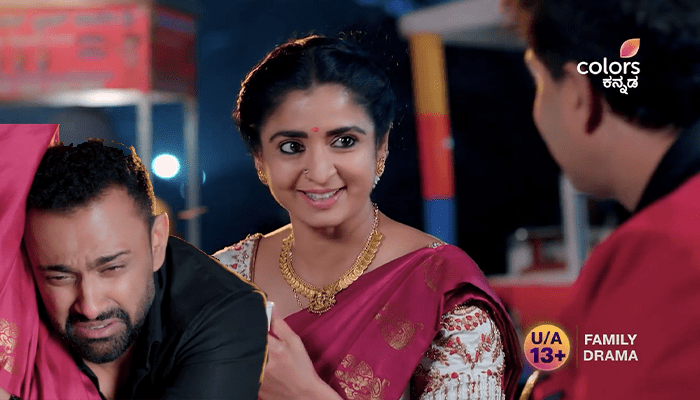 ಭಾಗ್ಯಗೆ ಪ್ರಪೋಸ್ ಮಾಡಿದ ಆದೀಶ್ವರ್‌.. ಕುಸುಮಾ ಸೊಸೆ ಕಾಲಿಗೆ ಬಿದ್ದ ತಾಂಡವ್‌!ಗಂಡನೋ.. ಆದಿಯೋ.. ಭಾಗ್ಯ ಯಾರ ಕಡೆ?