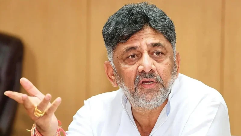 ಕರ್ನಾಟಕದ ವಿಚಾರದಲ್ಲಿ ಕೇರಳದ ಹಸ್ತಕ್ಷೇಪ ಬೇಡ – ಓತ್ತುವರಿ  ಮಾಡಿದವರಿಗೆ ಗಿಫ್ಟ್ ಕೊಡಲ್ಲ: ಡಿಕೆ ಶಿವಕುಮಾರ್