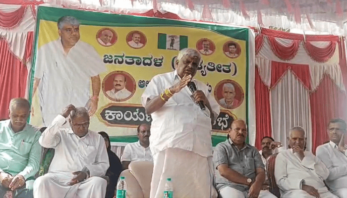 ಕೊಚ್ಚೆಗೆ ಸೀಟ್‌ ನೀಡಿದೆ.. ಇವ್ನಿಗೆ ನಾನು ಹೆದರುತ್ತೀನಾ? – ಶಿವಲಿಂಗೇಗೌಡ ವಿರುದ್ಧ ರೇವಣ್ಣ ಗರಂ