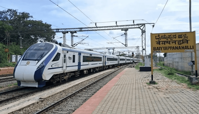 ರಾಯರ ಭಕ್ತರಿಗೆ ಗುಡ್‌ನ್ಯೂಸ್!‌ – ಬೆಂಗಳೂರಿನಿಂದ ಮಂತ್ರಾಲಯಕ್ಕೆ ವಂದೇ ಭಾರತ್ ಎಕ್ಸ್‌ಪ್ರೆಸ್‌ ವಿಶೇಷ ರೈಲು!