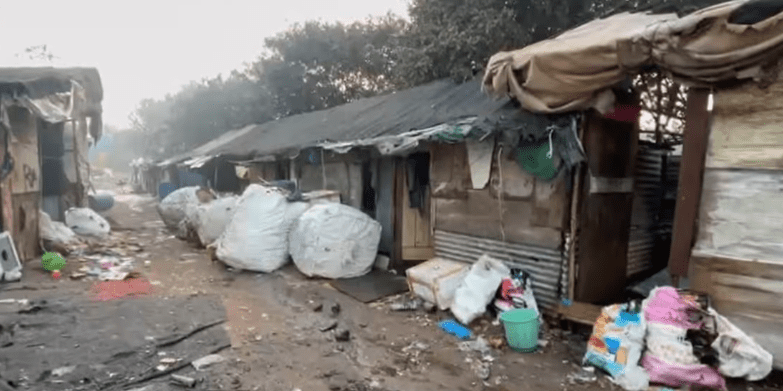  ಬೆಂಗಳೂರಿನಲ್ಲಿ ಅಡುಗೆ ಅನಿಲ ಸಿಲಿಂಡರ್  ಸ್ಫೋ*ಟ – ಅಕ್ರಮ ಬಾಂಗ್ಲಾ ವಲಸಿಗರಿದ್ದ ಶೆಡ್‌ ಭಸ್ಮ!