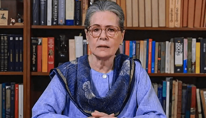 ಕಾಂಗ್ರೆಸ್‌ ನಾಯಕಿ ಸೋನಿಯಾ ಗಾಂಧಿ ಆರೋಗ್ಯದಲ್ಲಿ ಏರುಪೇರು! – ಆಸ್ಪತ್ರೆಗೆ ದಾಖಲಾದ ಕೈ ನಾಯಕಿ!   