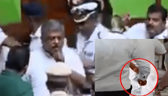 ರಾಜ್ಯಪಾಲರನ್ನು ಅಡ್ಡಗಟ್ಟಿದ ಬಿ.ಕೆ.ಹರಿಪ್ರಸಾದ್‌ರನ್ನು ತಳ್ಳಿದ ಮಾರ್ಷಲ್ಸ್!‌ –   ಜುಬ್ಬಾ ಹರಿದಿದ್ದು ಬಿಜೆಪಿ ನಾಯಕರಾ?